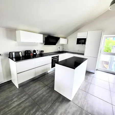 Calm And Modern Apartamento